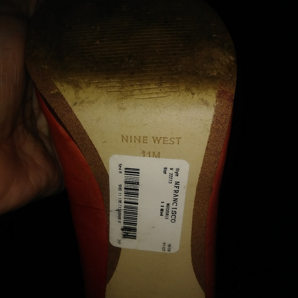 Worn burnt orange heels. Good shape on heel. - Picture 3 of 5
